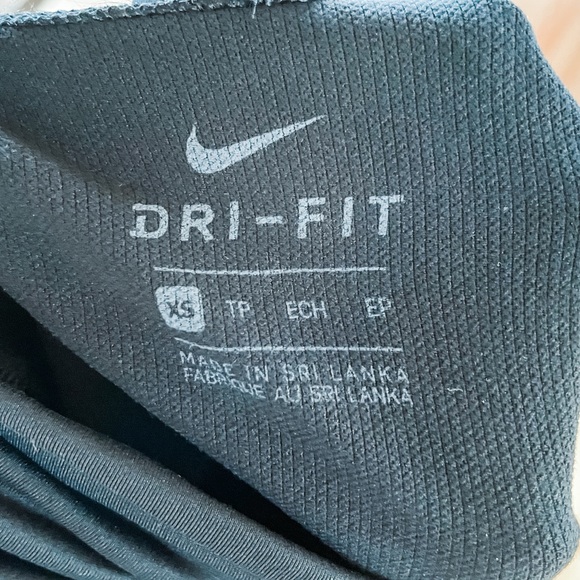Nike Pro Warm Dri-Fit training shirt - Picture 7 of 7